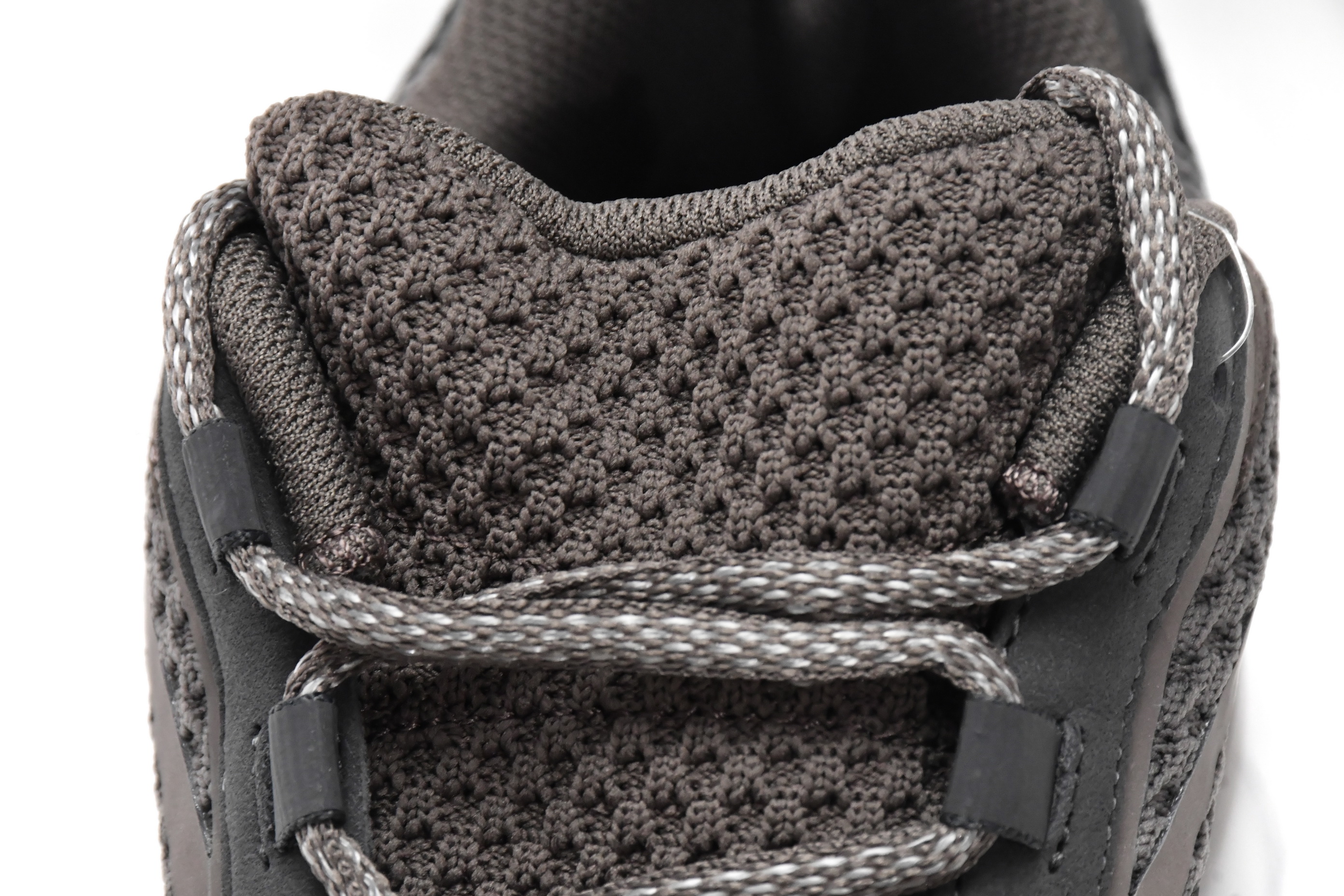 Adidas Yeezy Boost 700 V2 Mauve GZ0724