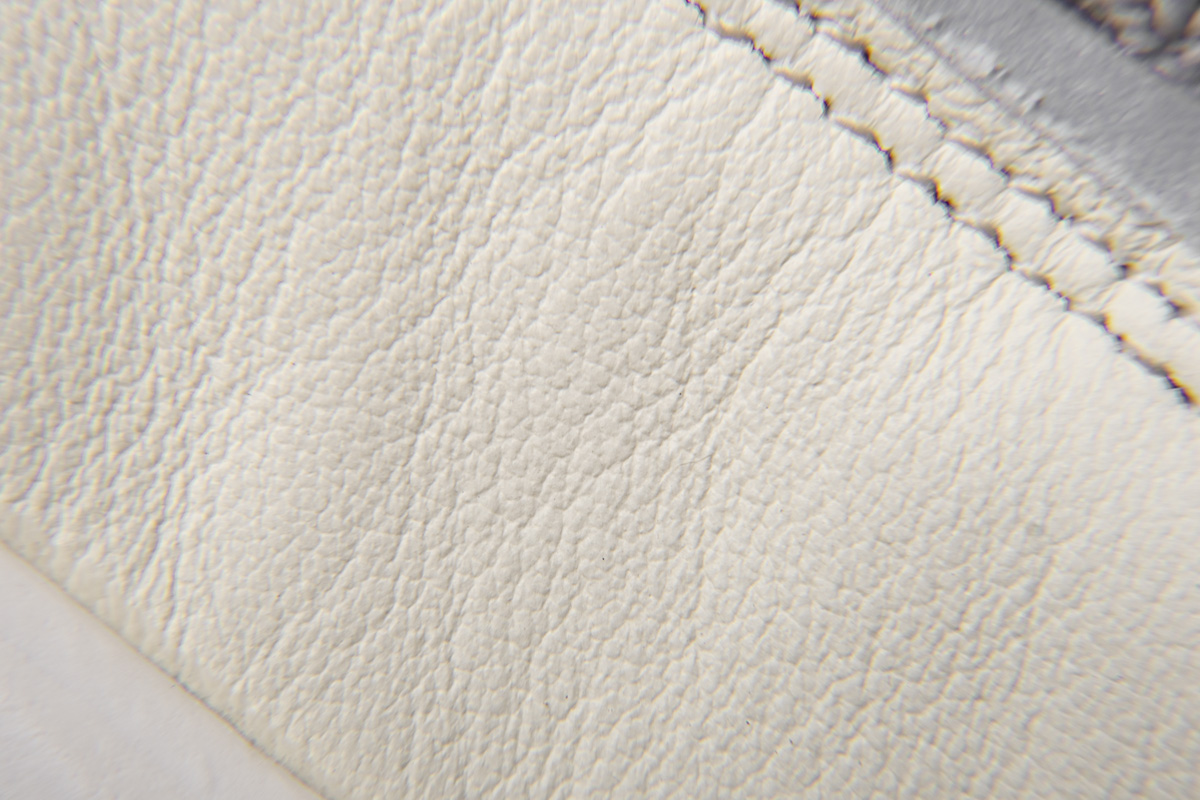 Adidas Yeezy Boost 700 V2 Static (2018/2022/2023)  EF2829