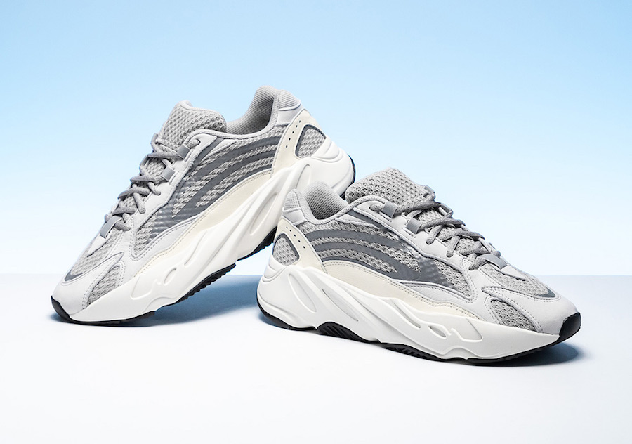 Adidas Yeezy Boost 700 V2 Static (2018/2022/2023)  EF2829