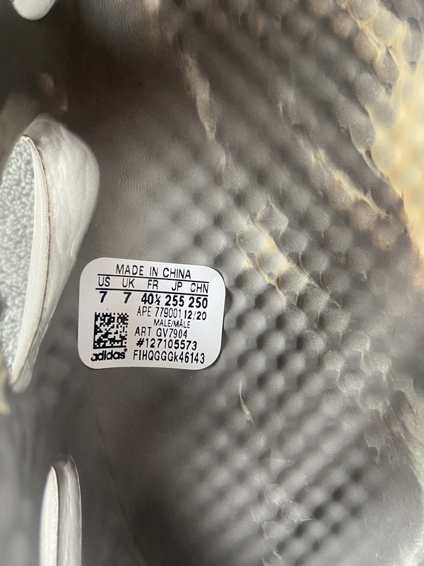 Ad*s yeezy foam rnnr mxt moon gray gv7904