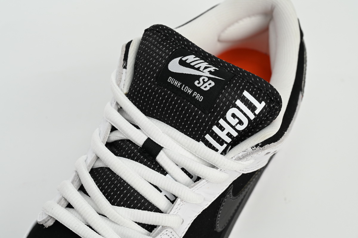 Nike SB Dunk Low TIGHTBOOTH FD2629-100