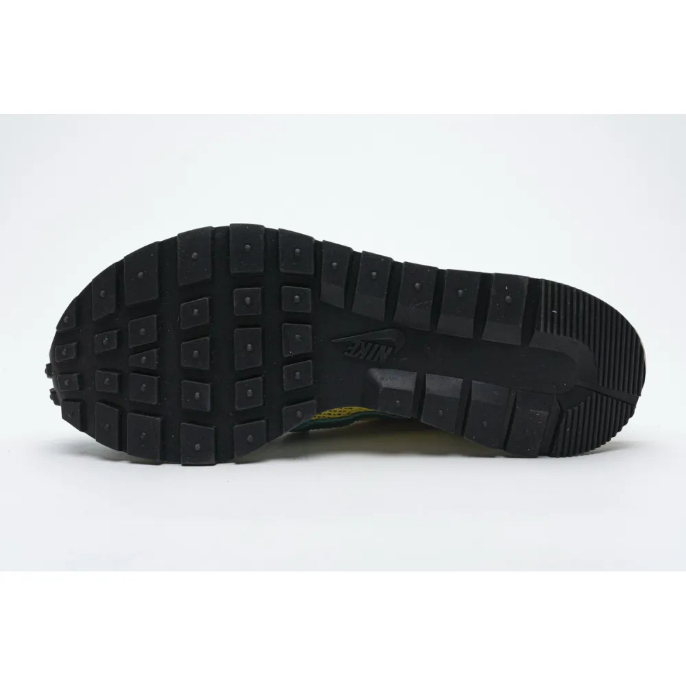 Nike Vaporwaffle sacai Tour Yellow Stadium Green CV1363-700 