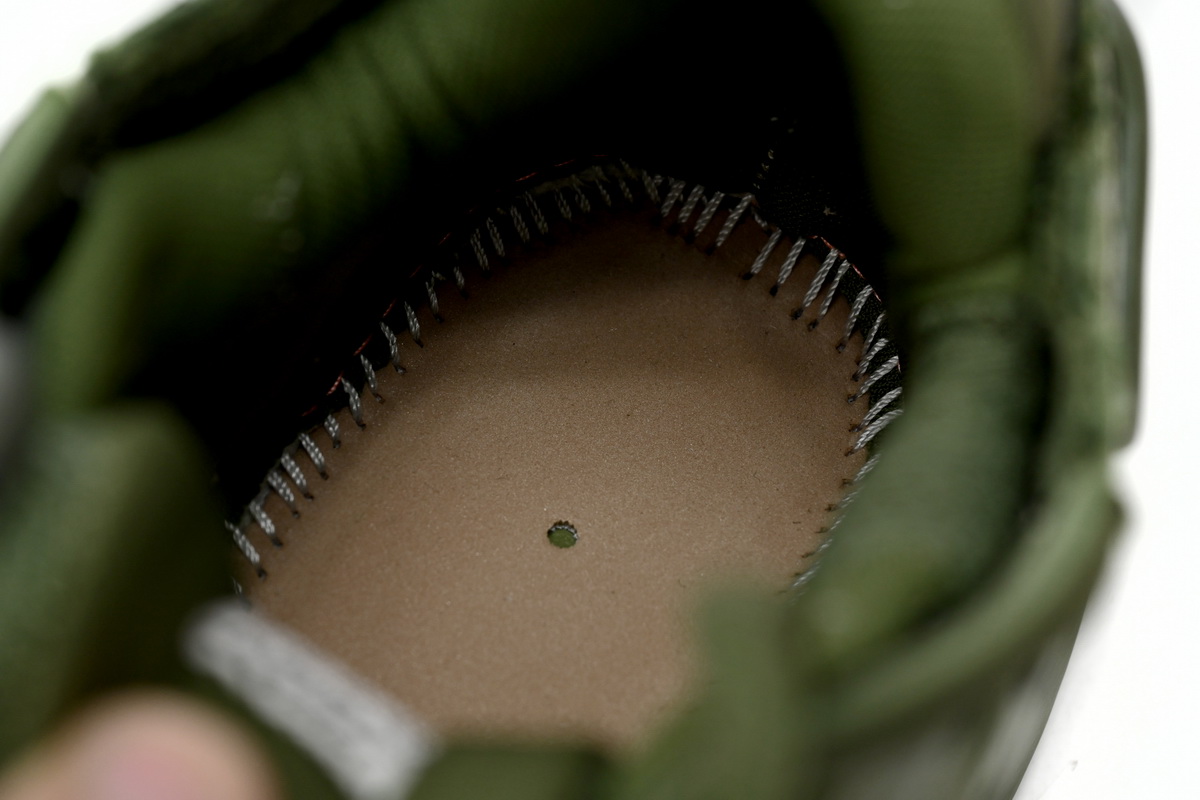  Balenciaga Army Green 677402 W1RN3 2025