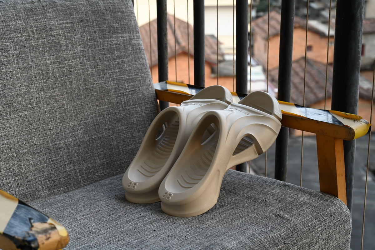  BALENCIAGA Bei Ge  653874W3CE29300