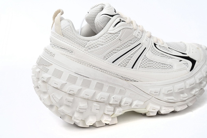  Balenciaga Defender Off-White  685611 W2RAA 9110