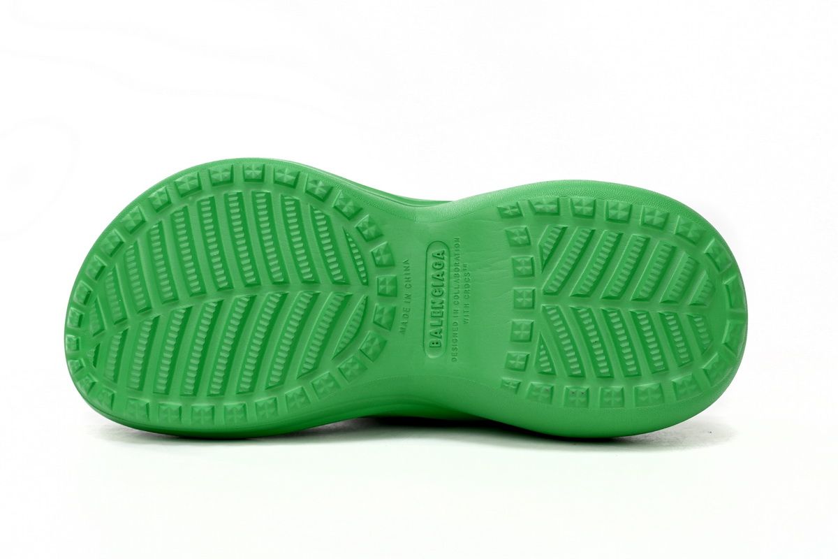 Ba*len*cia*ga pool crocs green 677386 w1s8e 3033