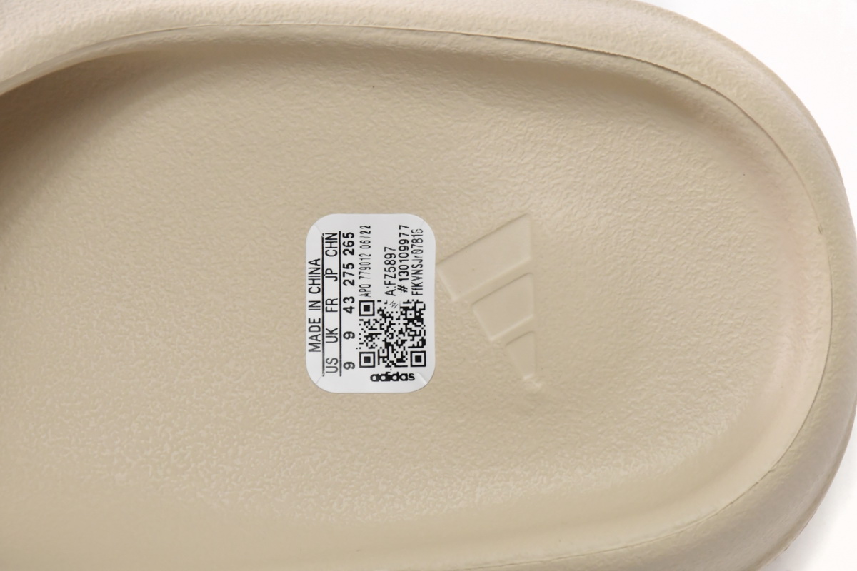 Adidas Yeezy Slide Bone (2022/2023 Restock) FZ5897