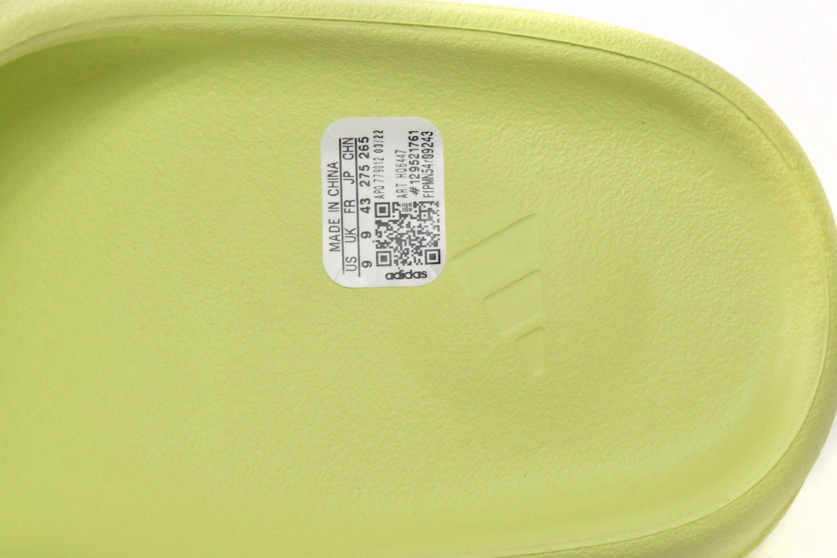 Adidas Yeezy Slide Glow Green (2022/2023 Restock)  HQ6447