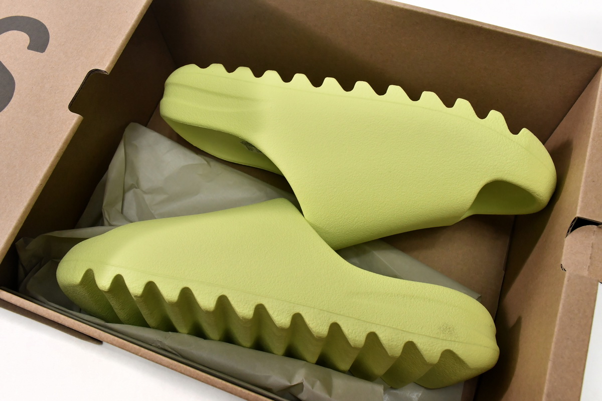 Adidas Yeezy Slide Glow Green (2022/2023 Restock)  HQ6447