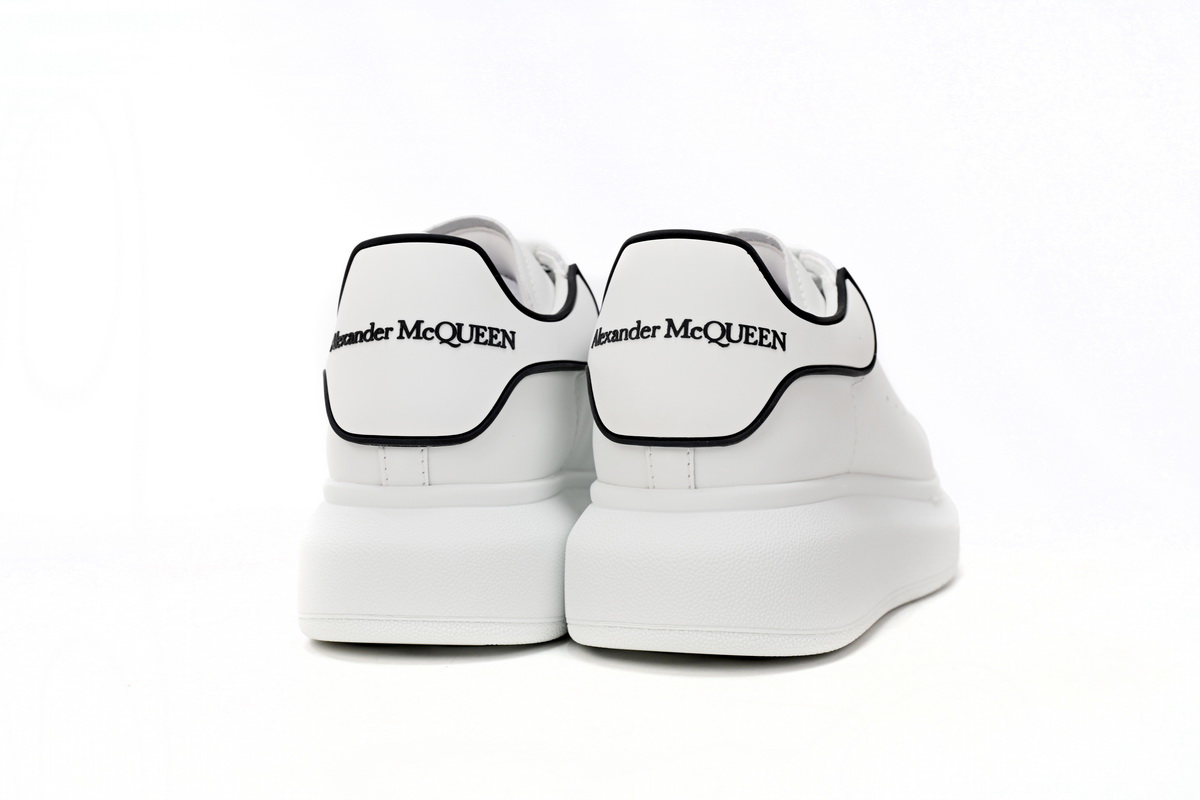 Alexander McQueen Oversized White Black Trim 625156WHXMT9074