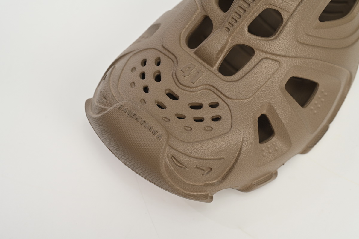 BALENCIAGA Brown 735249 W3CES 2000