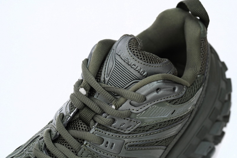 Balenciaga Defender Blackish Green  685611 W2RA6 3000
