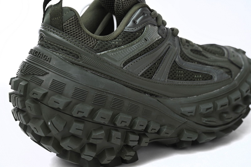 Balenciaga Defender Blackish Green  685611 W2RA6 3000