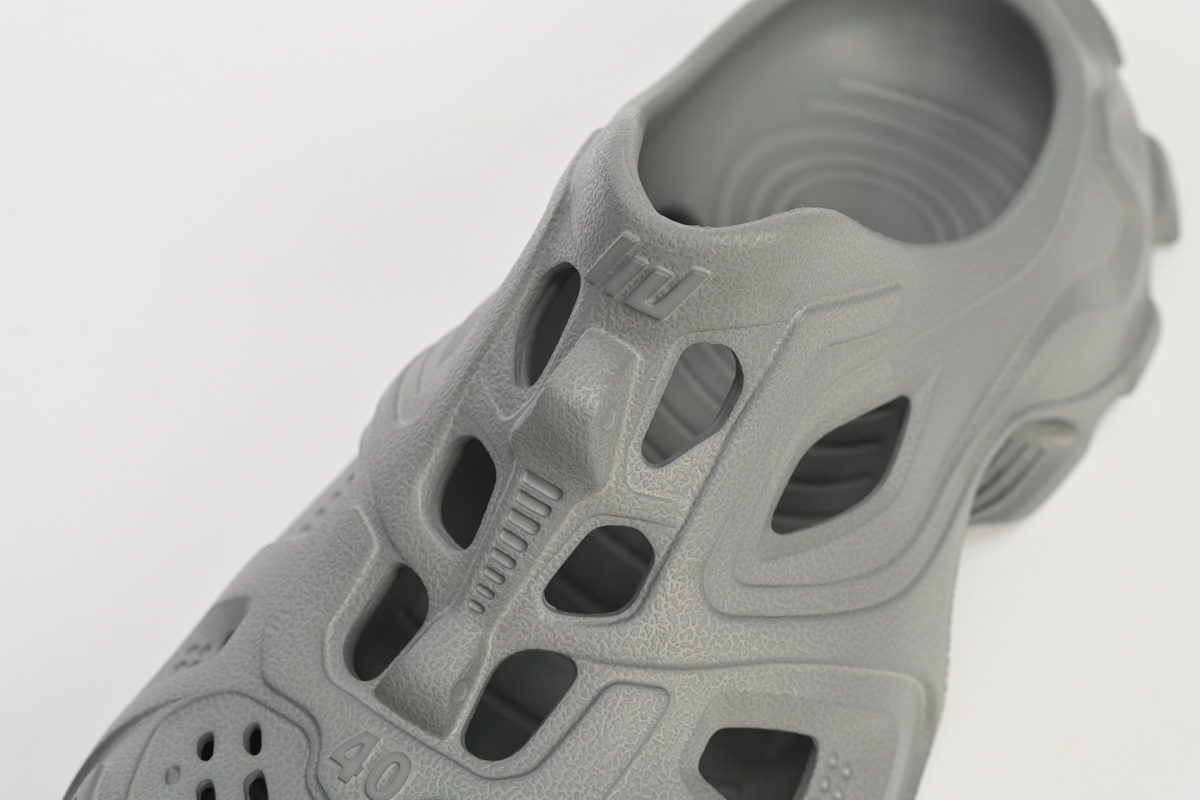 BALENCIAGA Grey 735249 W3CES 1200