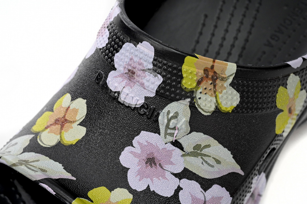 BALENCIAGA Pool Croc Watermark Black 677389 W1S8G 6556