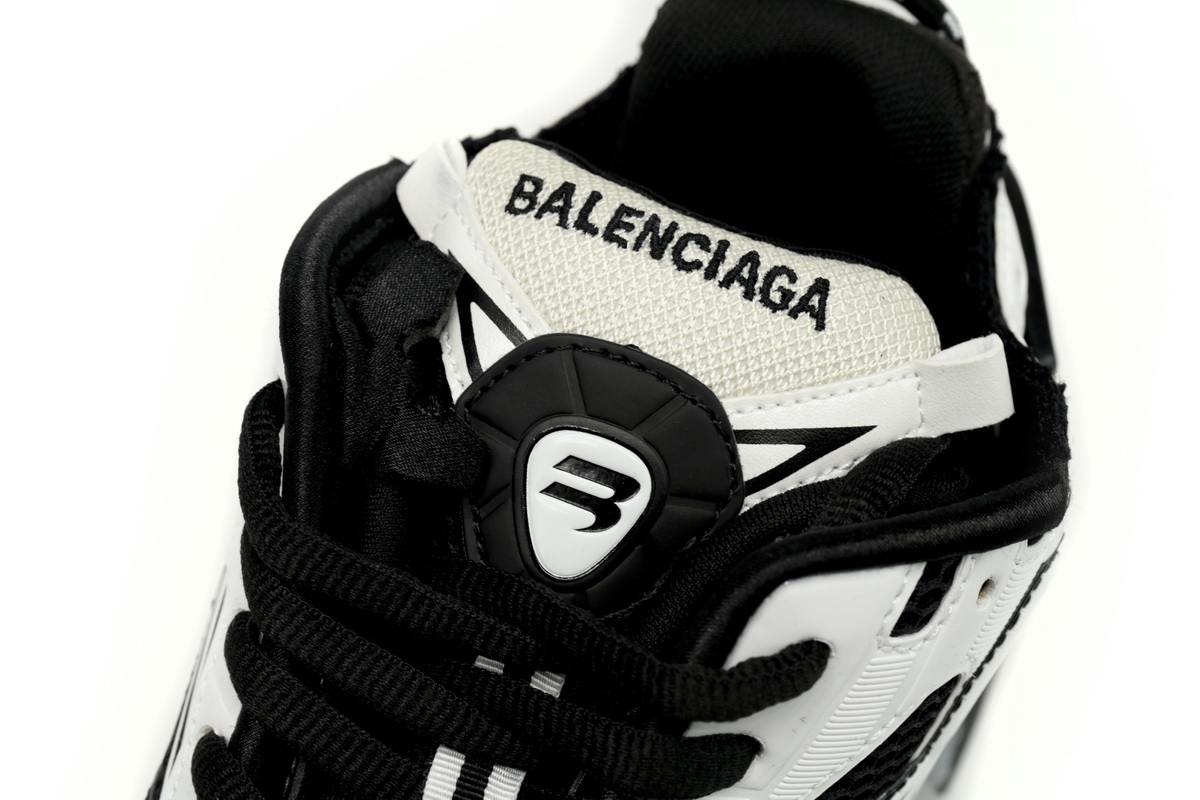 Balenciaga Runner Black White  677403W3RB29010