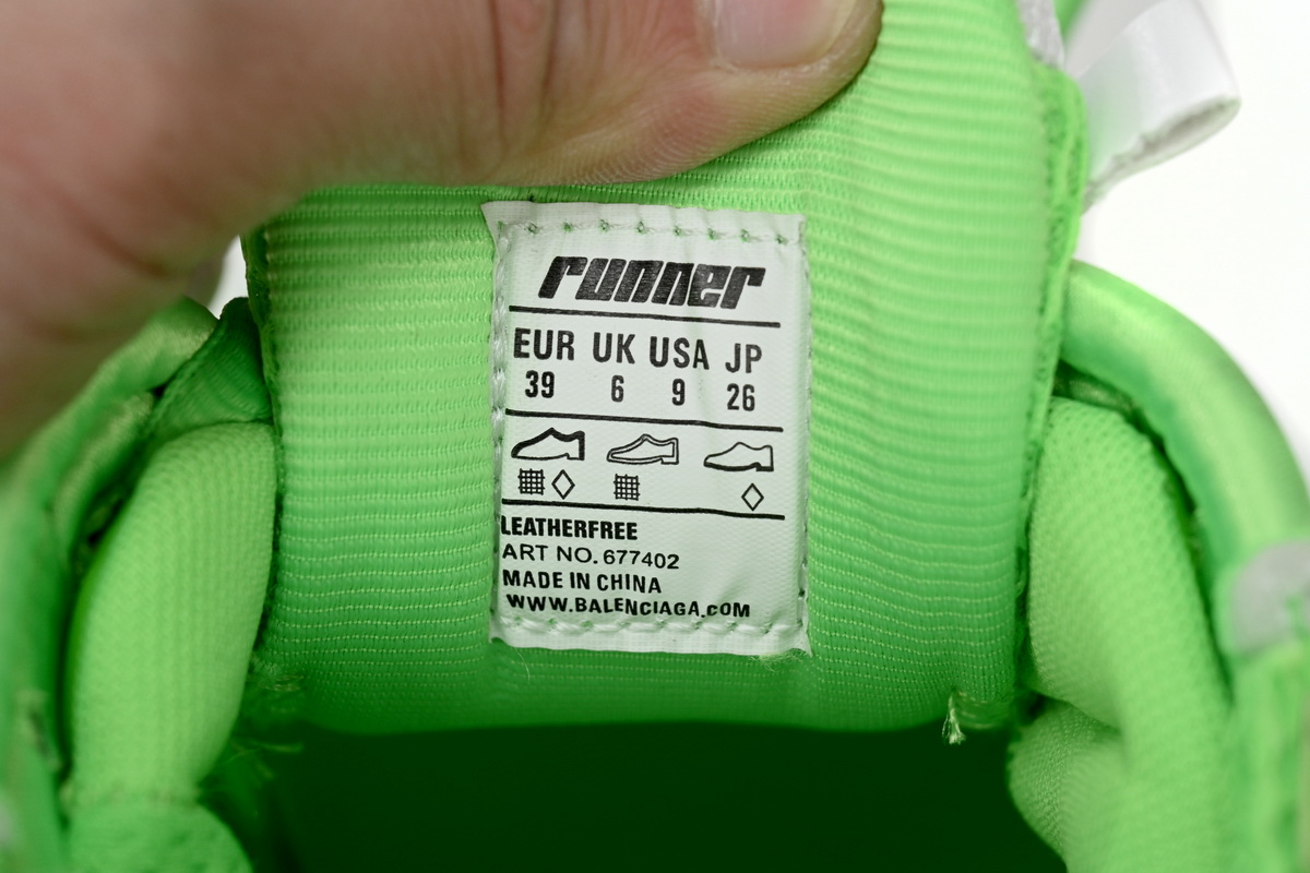 Balenciaga Runner White Green 677402 W3RBM 3590