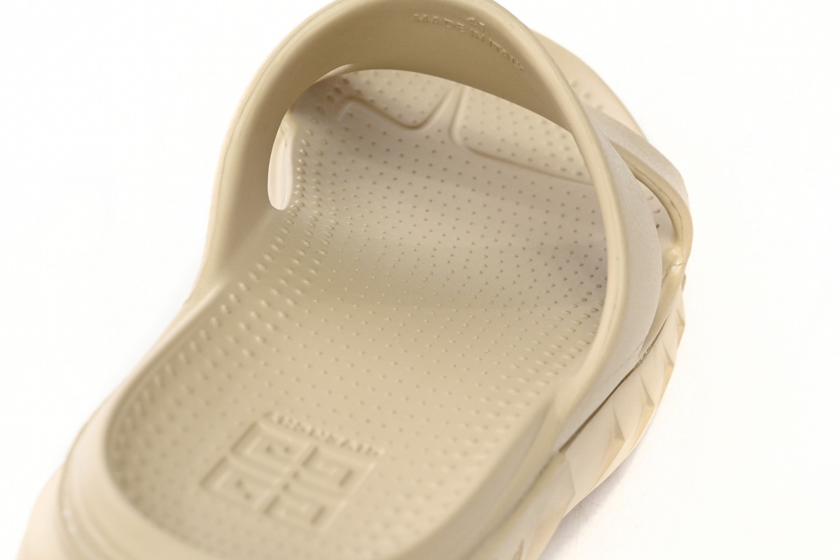 Givenchy Marshmallow Beige BH301AHOY6-285