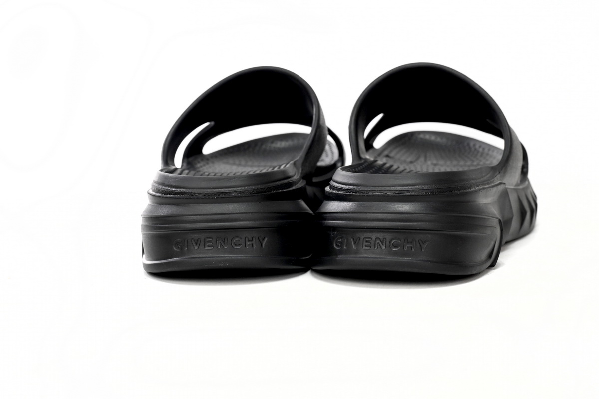 Givenchy Marshmallow Black BH301AH19Y-001