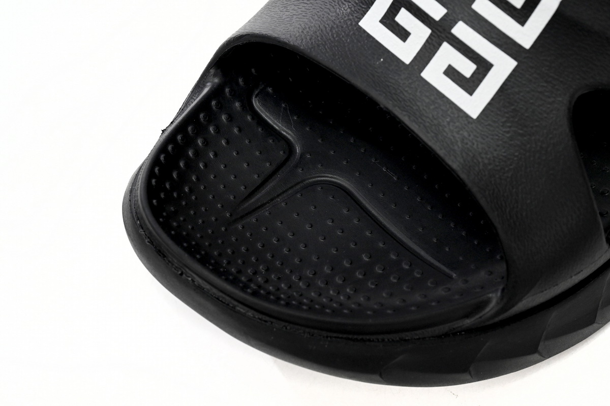 Givenchy Marshmallow Black BH301AH19Y-001