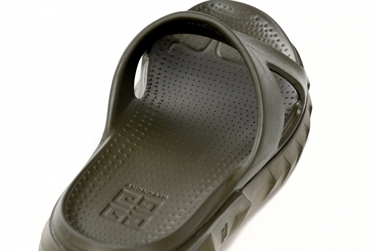 Givenchy Marshmallow Green  BH301AHOW4-306