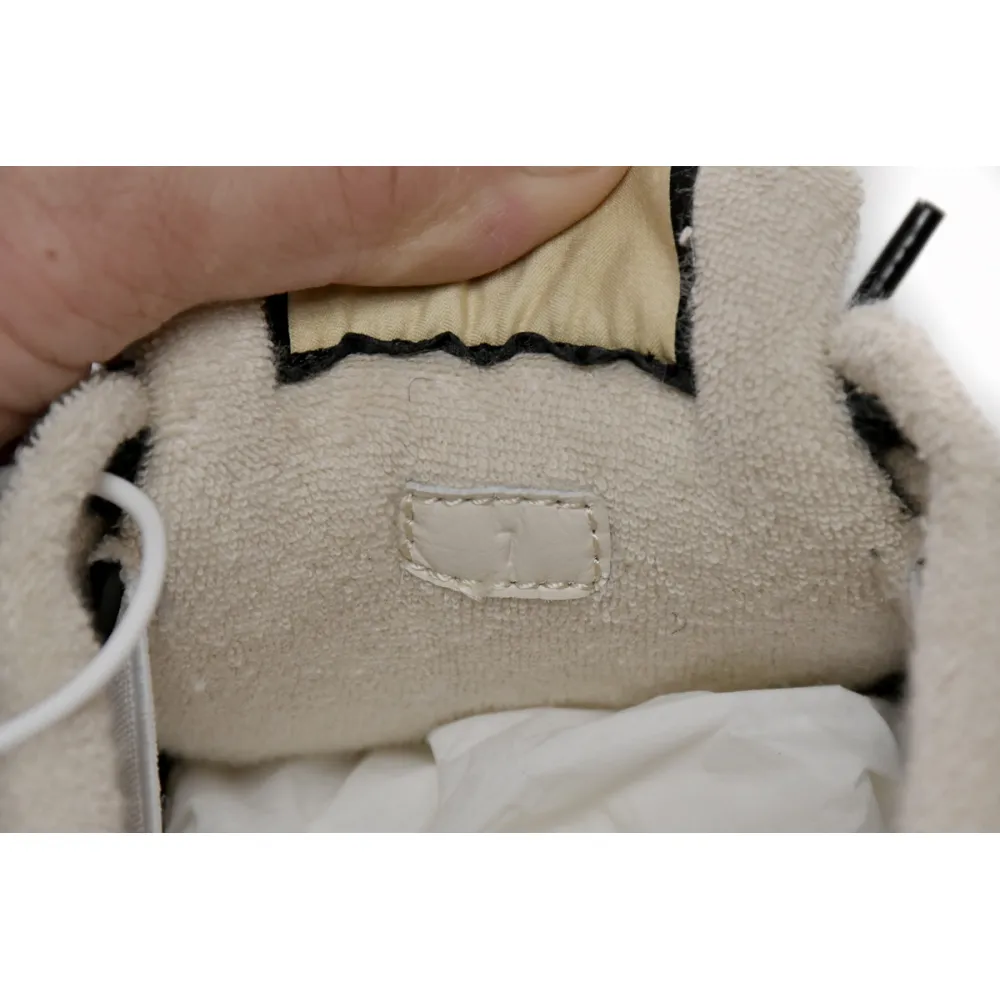 Gucci Screener 674530 9SFR8 4670