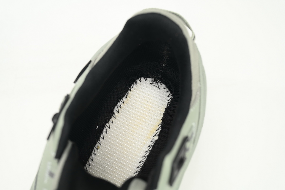 Moncler Trailgrip Fluorescent Black Black Ash I209B 4M00230 M2962