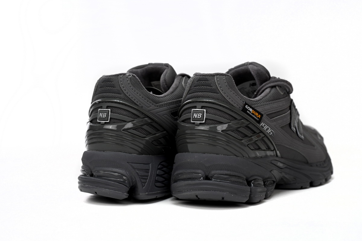 New Balance 1906R Cordura Magnet  M1906RU