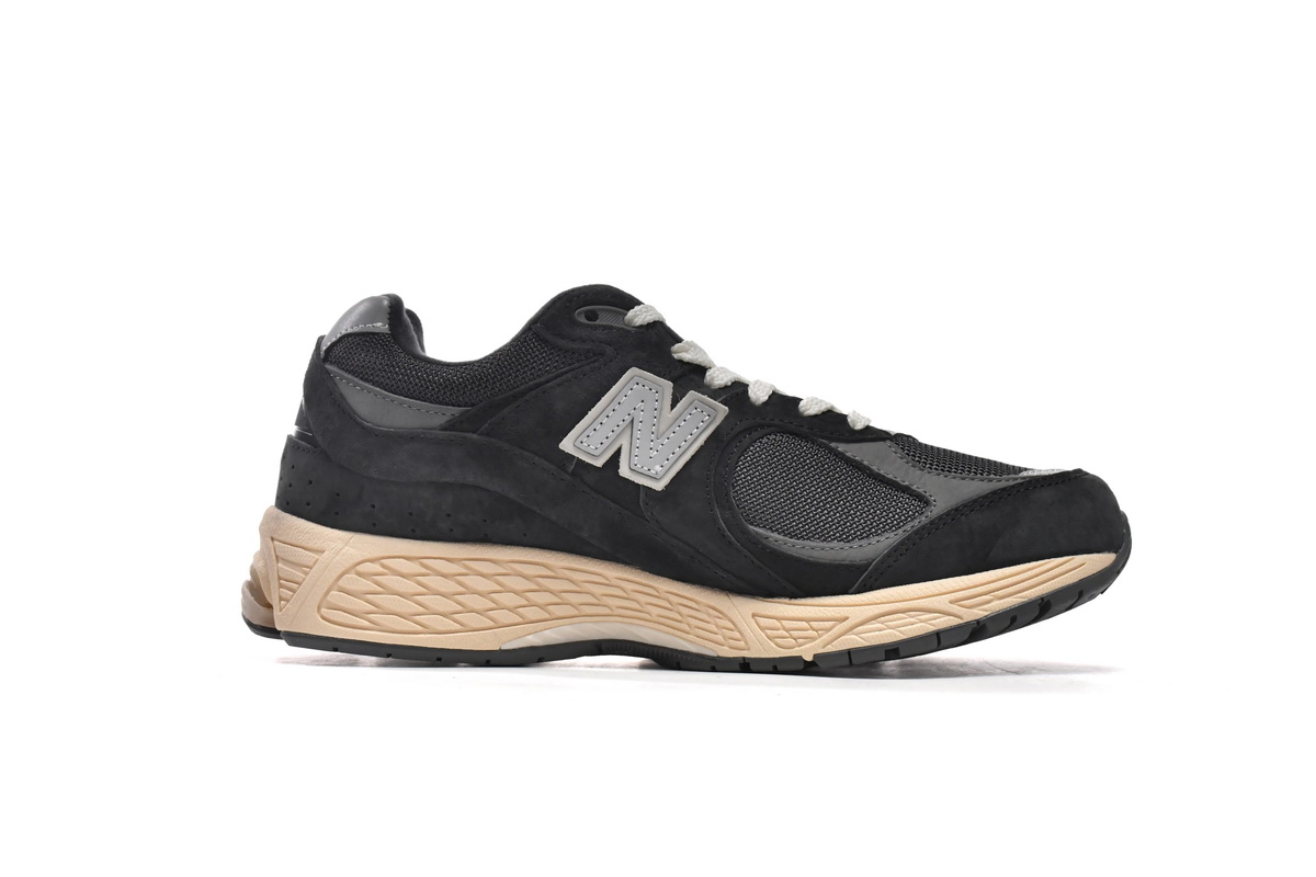 New Balance 2002R Black Dark Grey M2002RHO