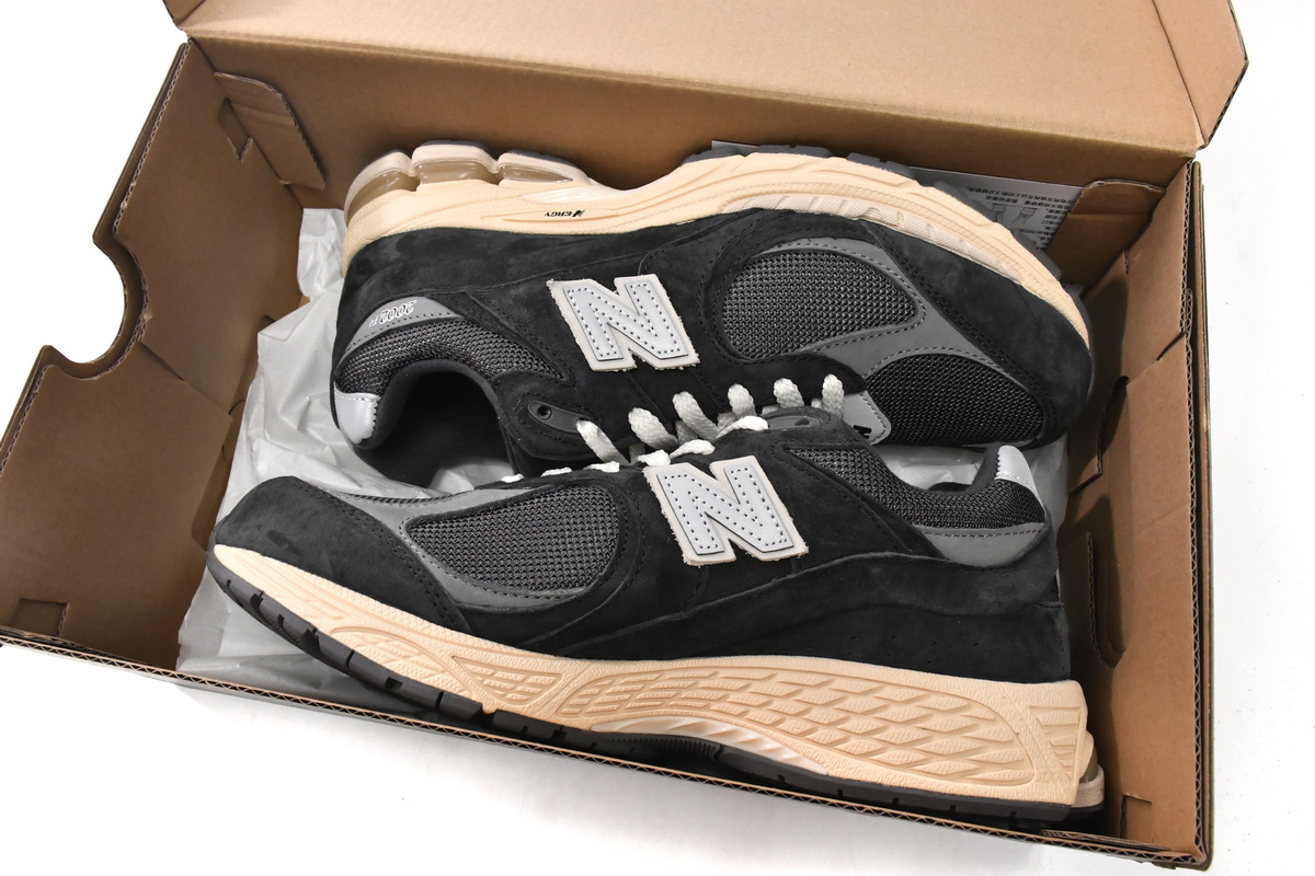 New Balance 2002R Black Dark Grey M2002RHO