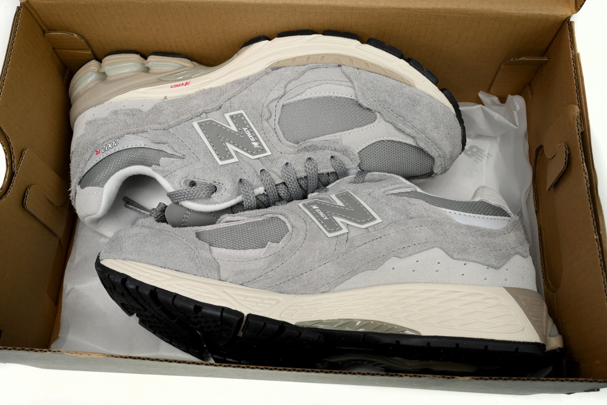 New Balance 2002R Protection Pack Grey M2002RDM