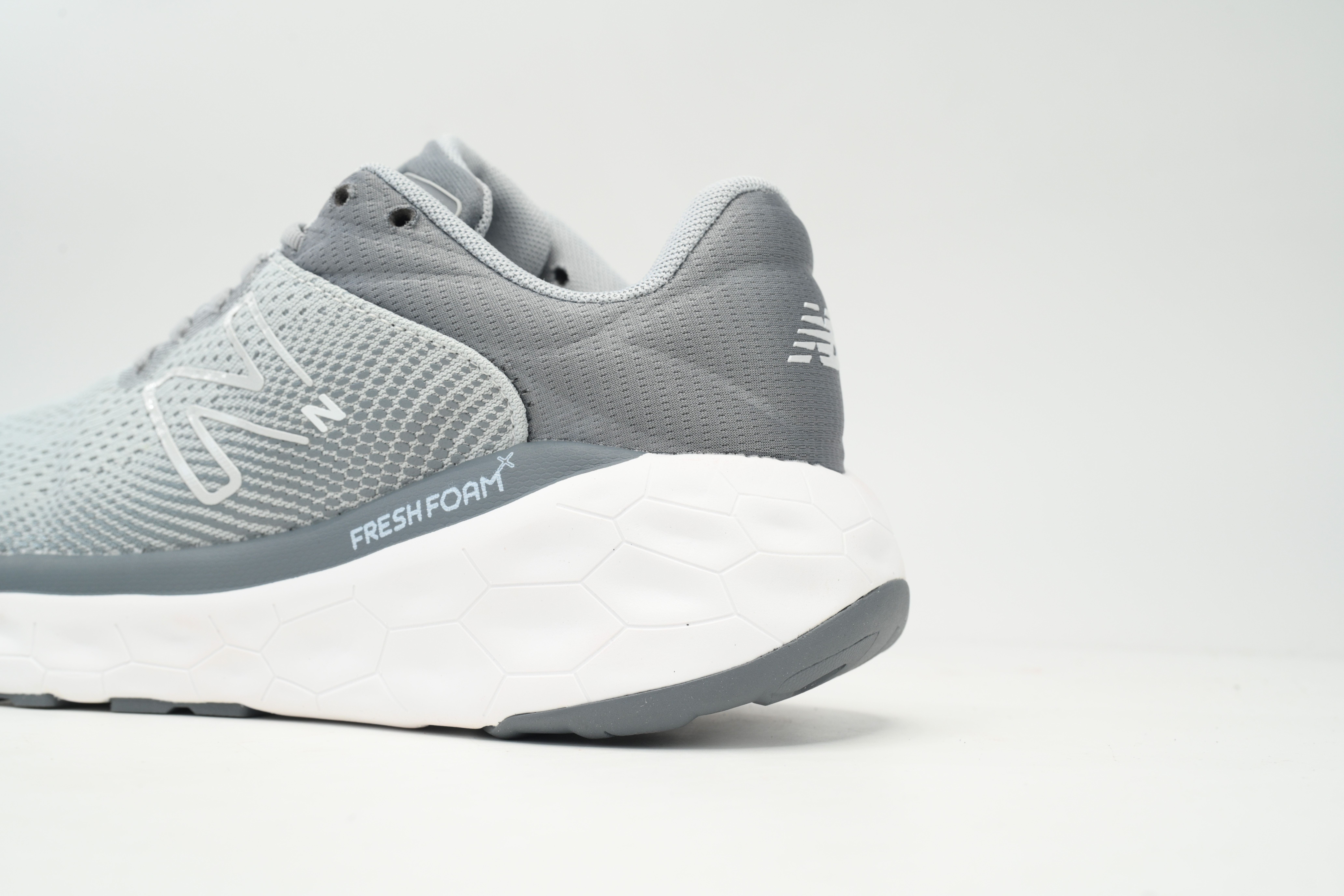 New Balance NB Fresh Foam X840 Gray white WMESAB1