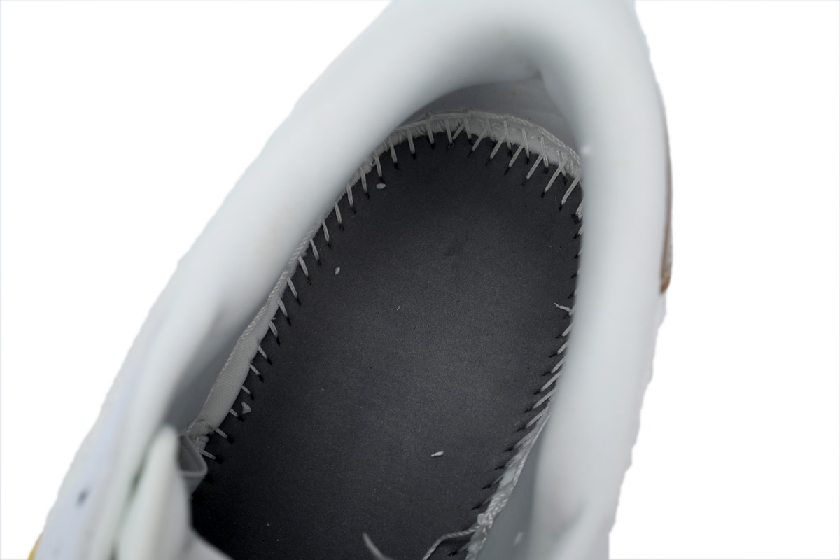 Air Jordan 1 Low platinum AV3918-906