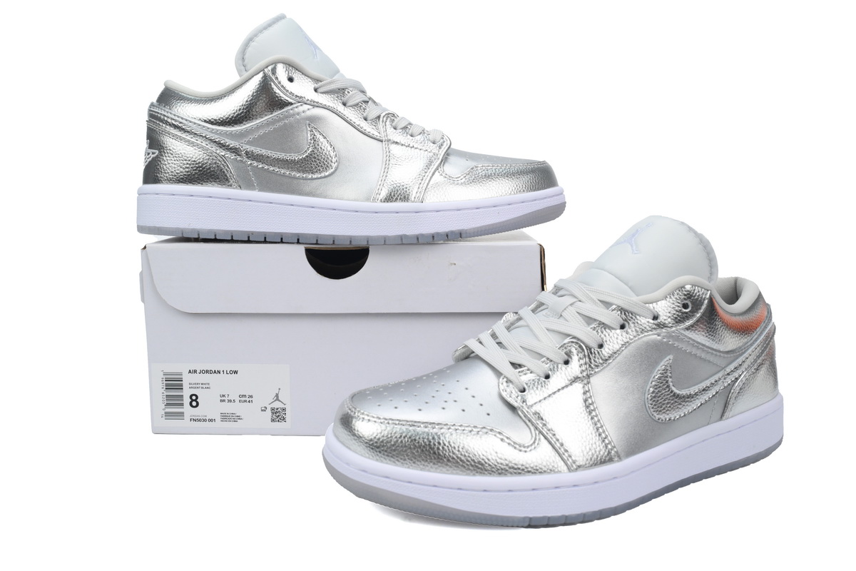 Air Jordan 1 Low WMNS "Metallic Silver"  FN5030-001