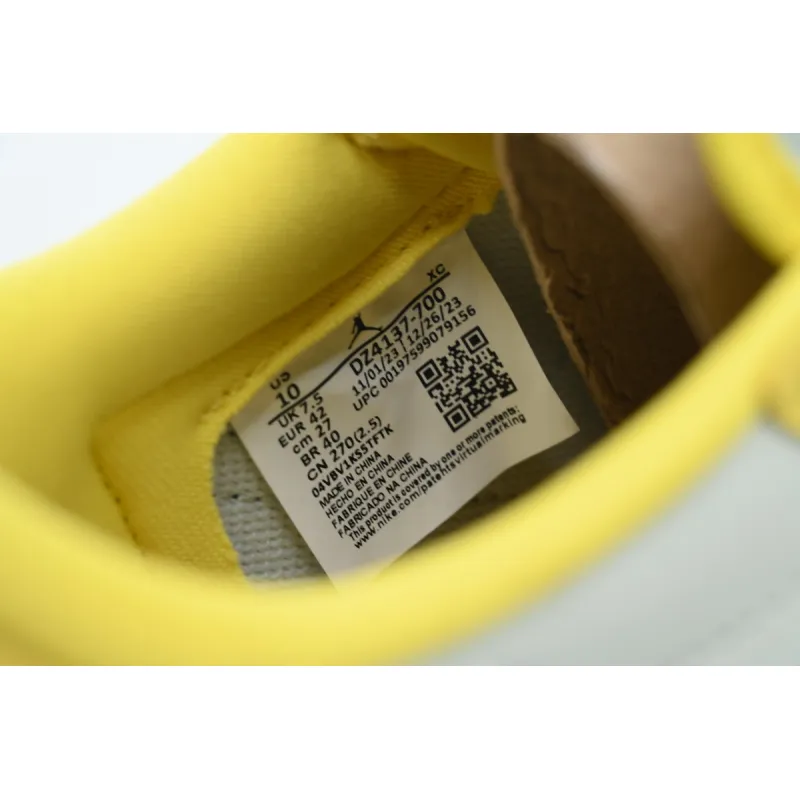  Air Jordan 1 Low x Travis Scott OG 'Canary'  DZ4137-700