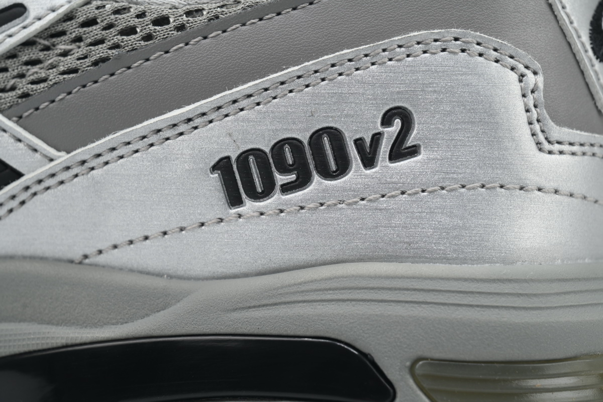 As*ic*s gel 1090 v2