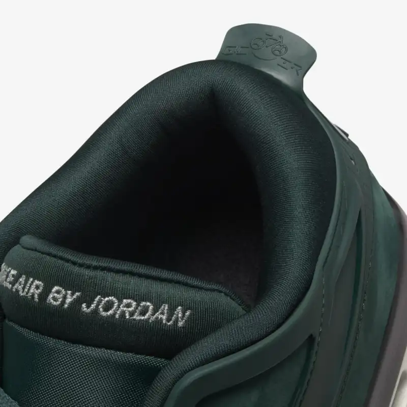 Air Jordan 4 RM SP Nigel Sylvester Grandma's Driveway HF4334-300
