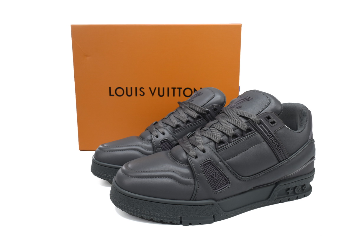 Louis Vuitton Trainer black
