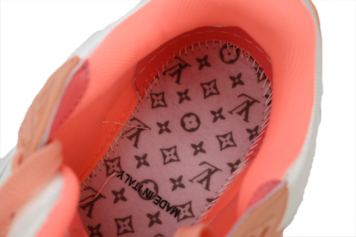  Louis Vuitton Trainer Peach 