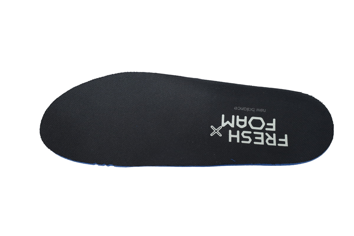 Fresh Foam X Vongo v6 'Black and White'  MVNGOLK6 