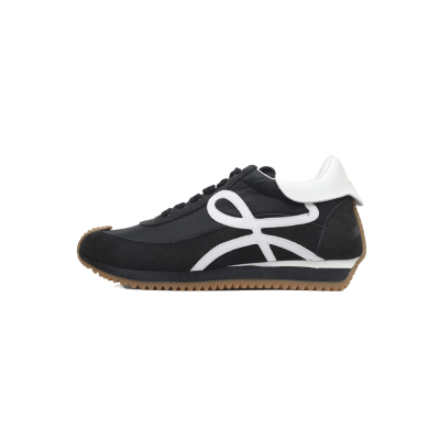  LOEWE Flow Runner Black and White 01
