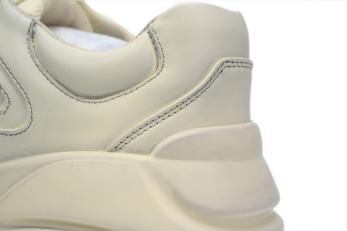 G*u*i rhyton ivory (women