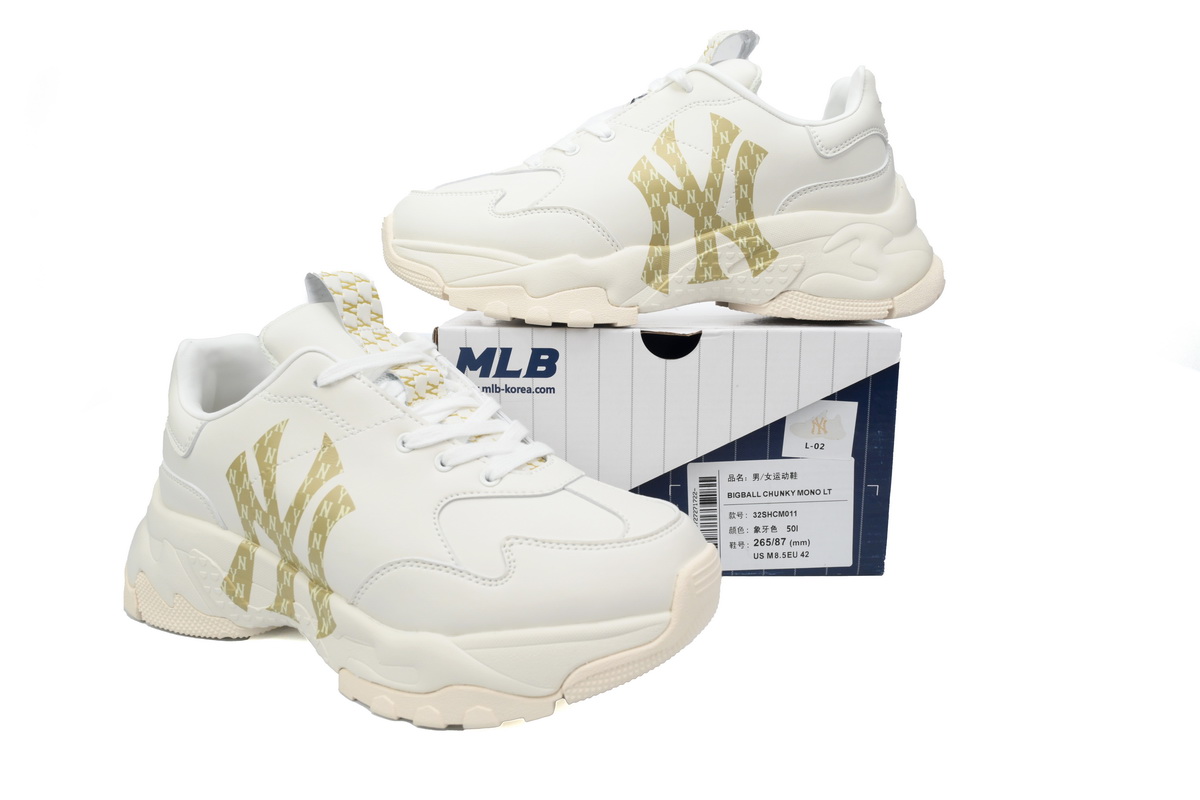 Giày MLB Chunky Liner Yankees Monogram  32SHCM 011
