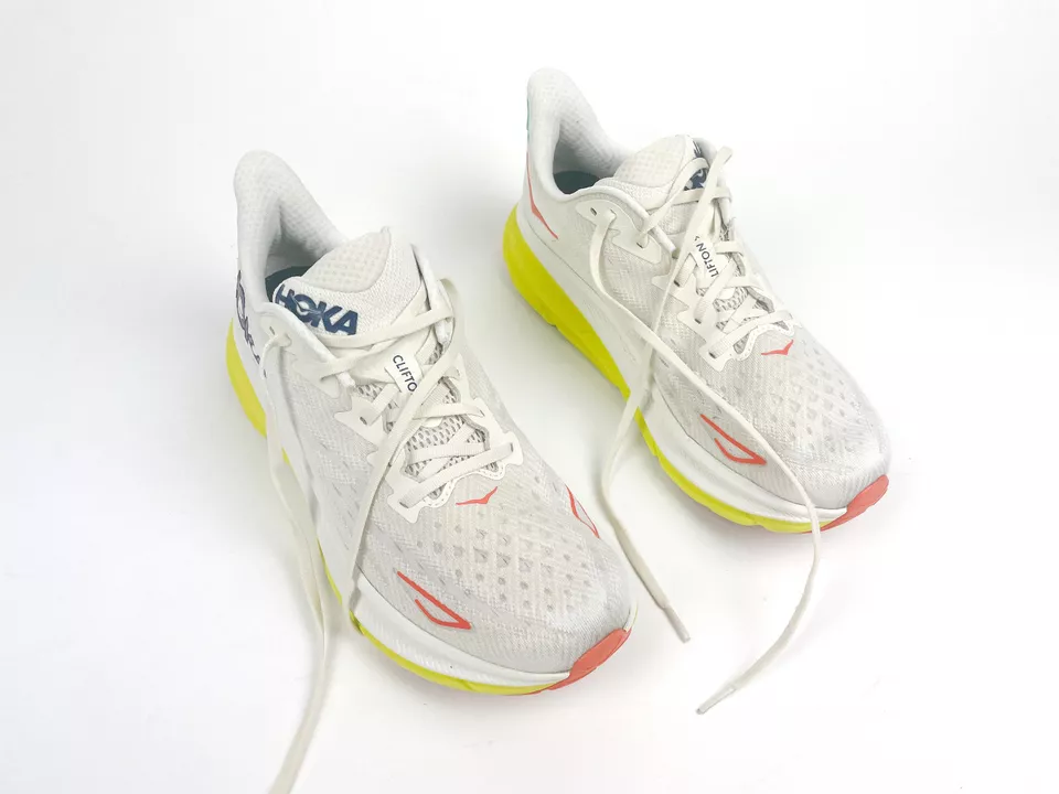 HOKA Clifton 9 