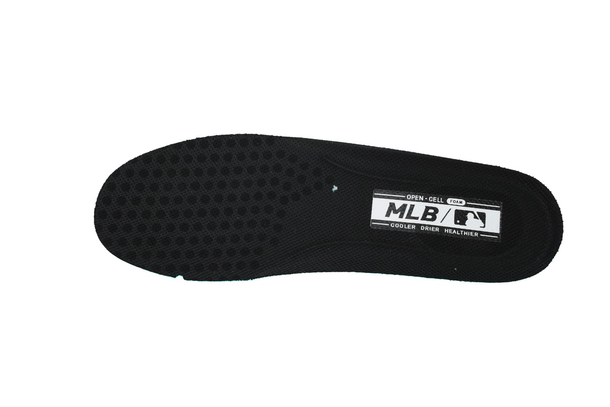 MLB Fast Ball Classic Monogram New York Yankees Sneakers  3ARNFSB4N-50BKS