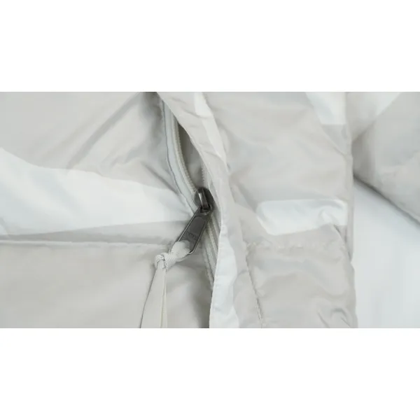 the Nor*h face splicing white and xx white down jacket