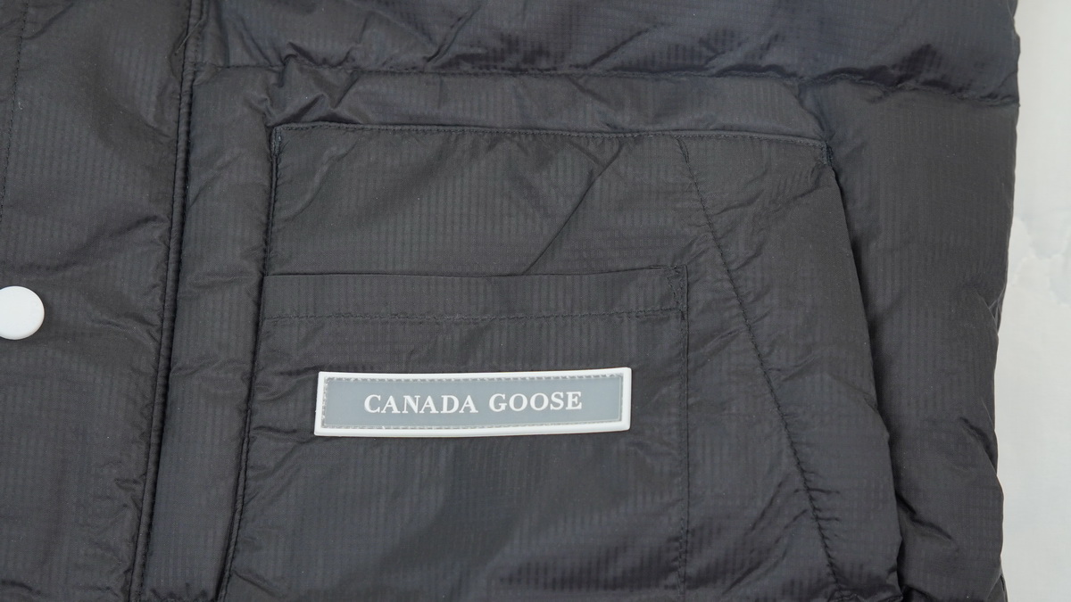 Can*a Go*e outdoor sports down vest glacier black
