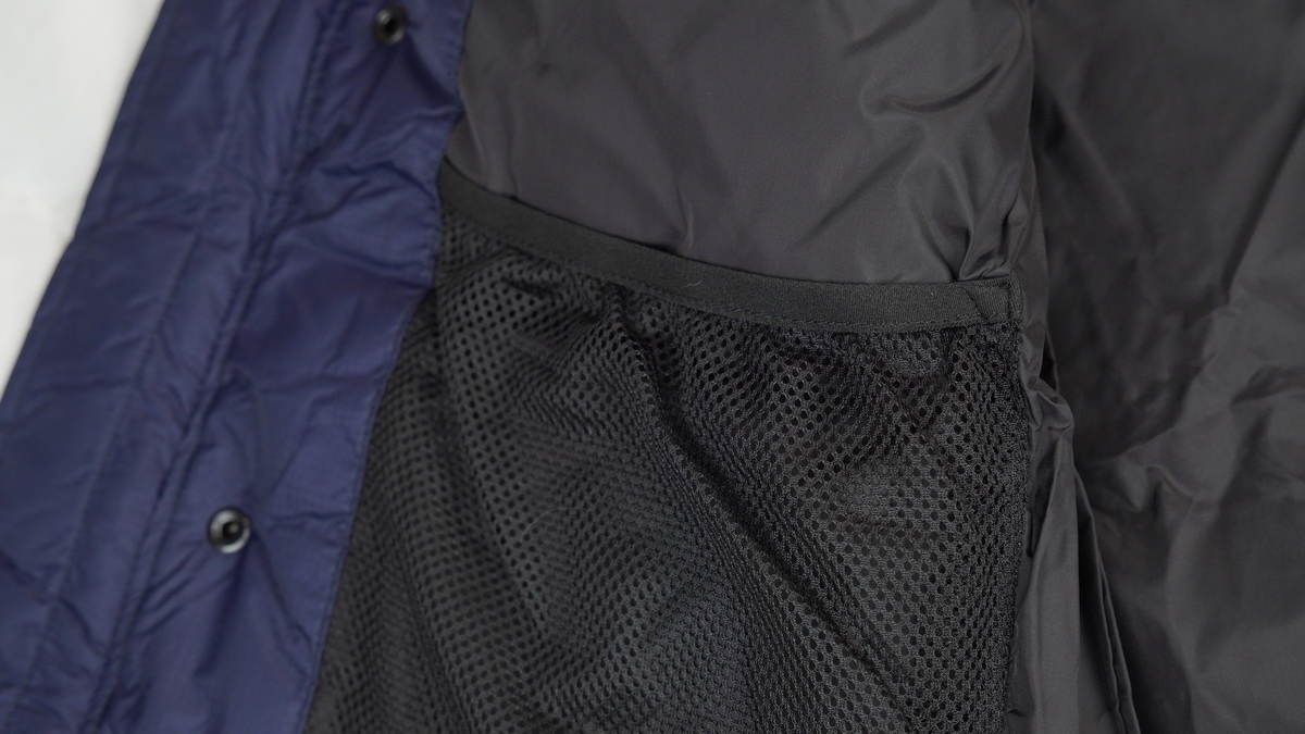 Can*a Go*e outdoor sports down vest navy blue