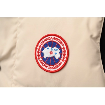 Canada Goose Outdoor Sports Down Vest Off White 02