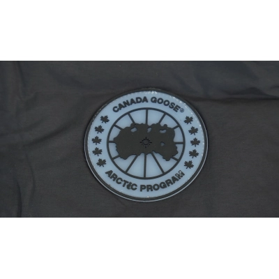 Canada Goose Outdoor Sports Down Vest White Label Black 02